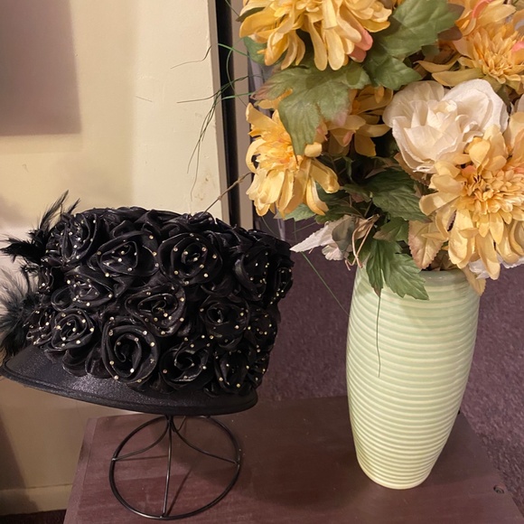 Ladies Hat - Picture 7 of 7